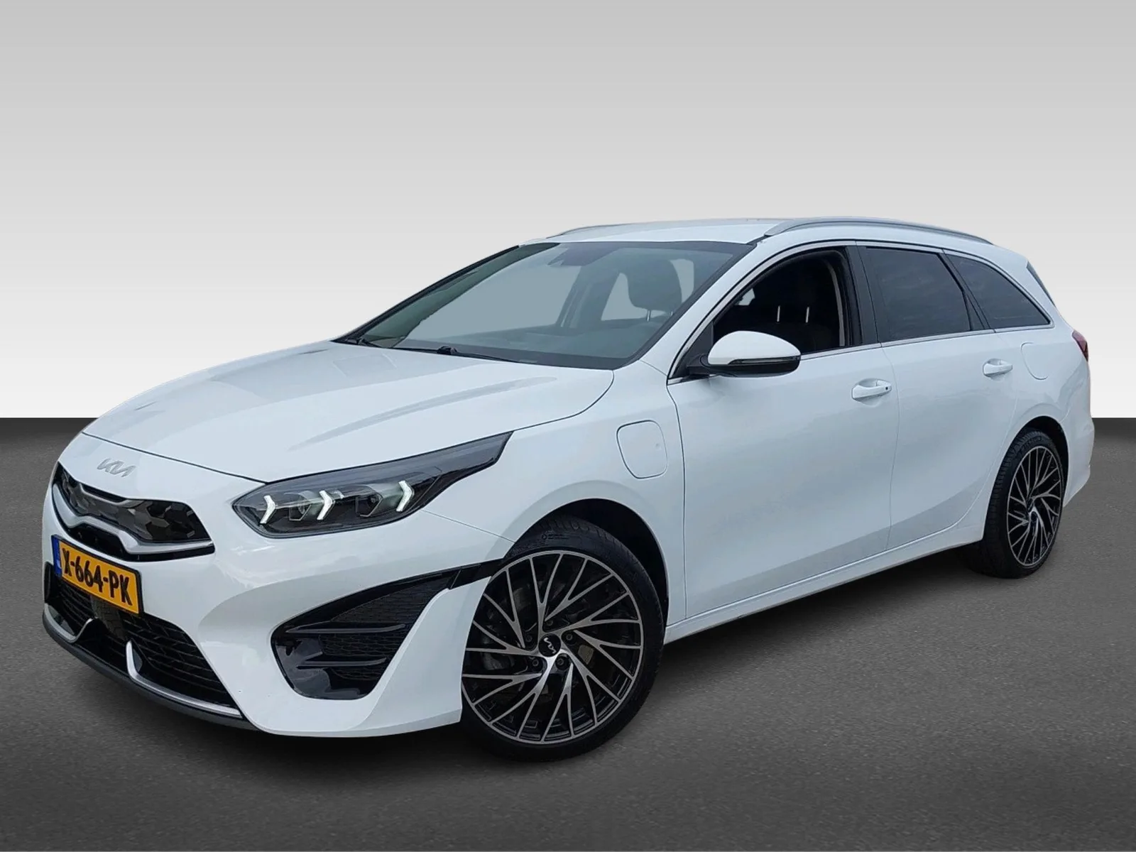Kia Ceed (2024) — foto 1