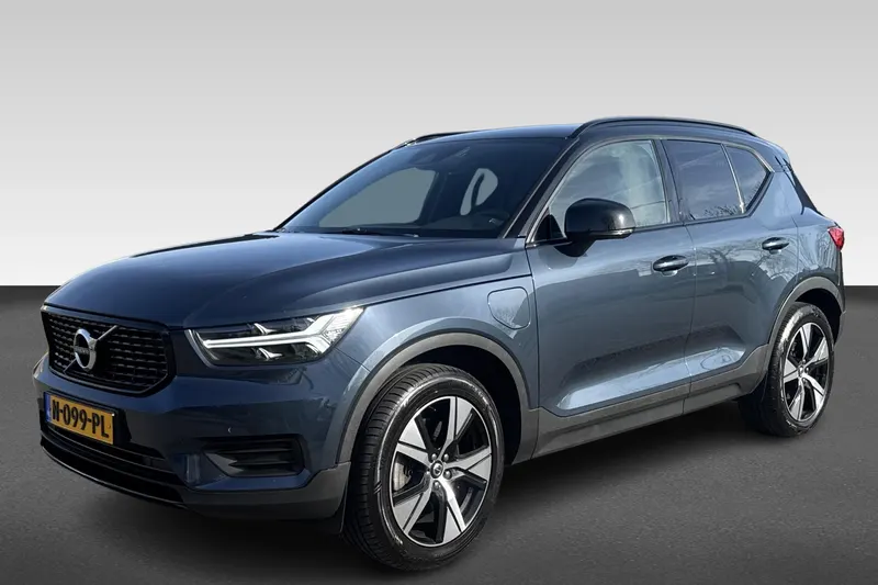 Volvo XC40 (2022)