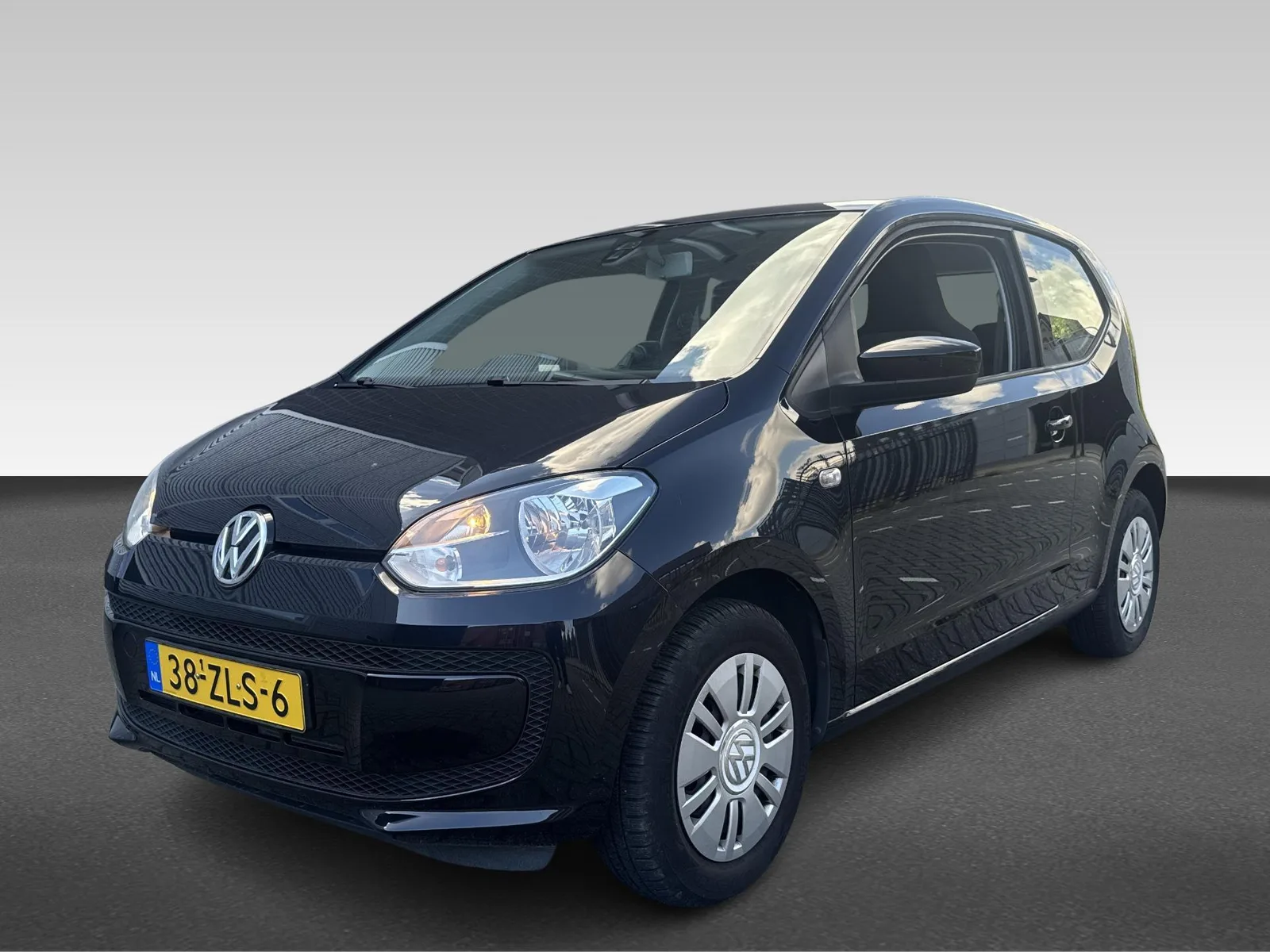 Volkswagen Up! (2013) — foto 1