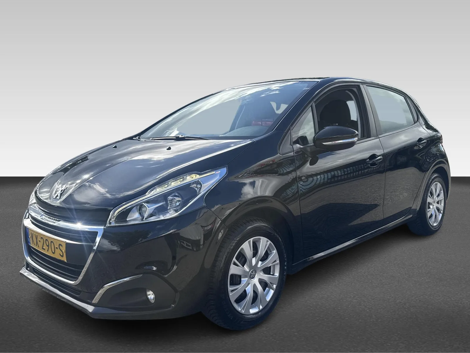 Peugeot 208 (2016) — foto 1