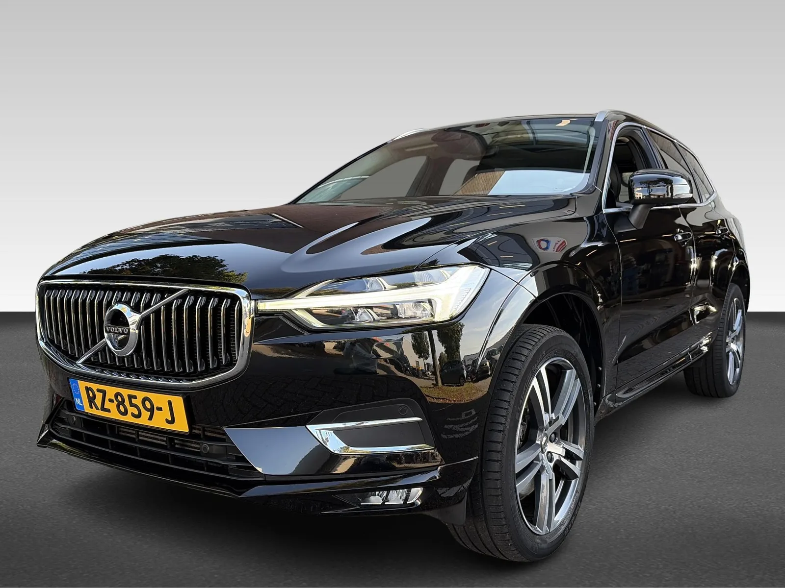 Volvo XC60 (2018) — foto 1
