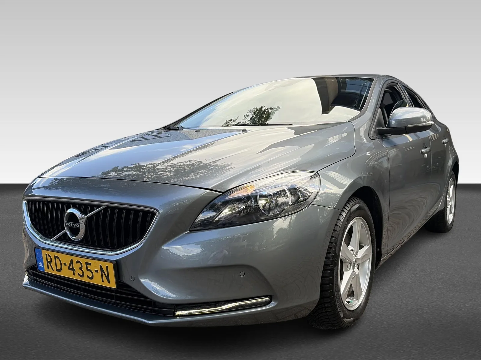Volvo V40 (2017) — foto 1