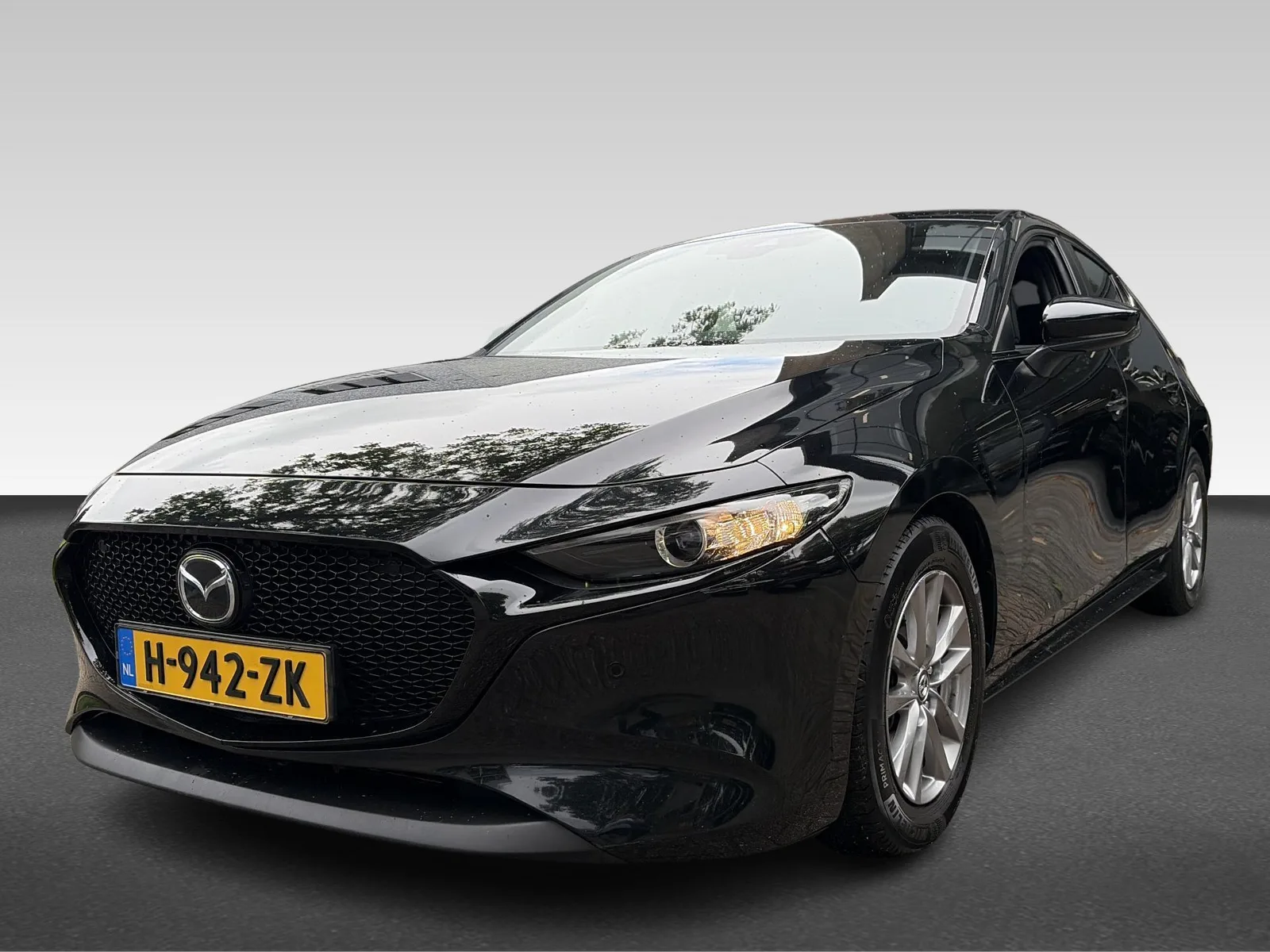 Mazda 3 (2020) — foto 1