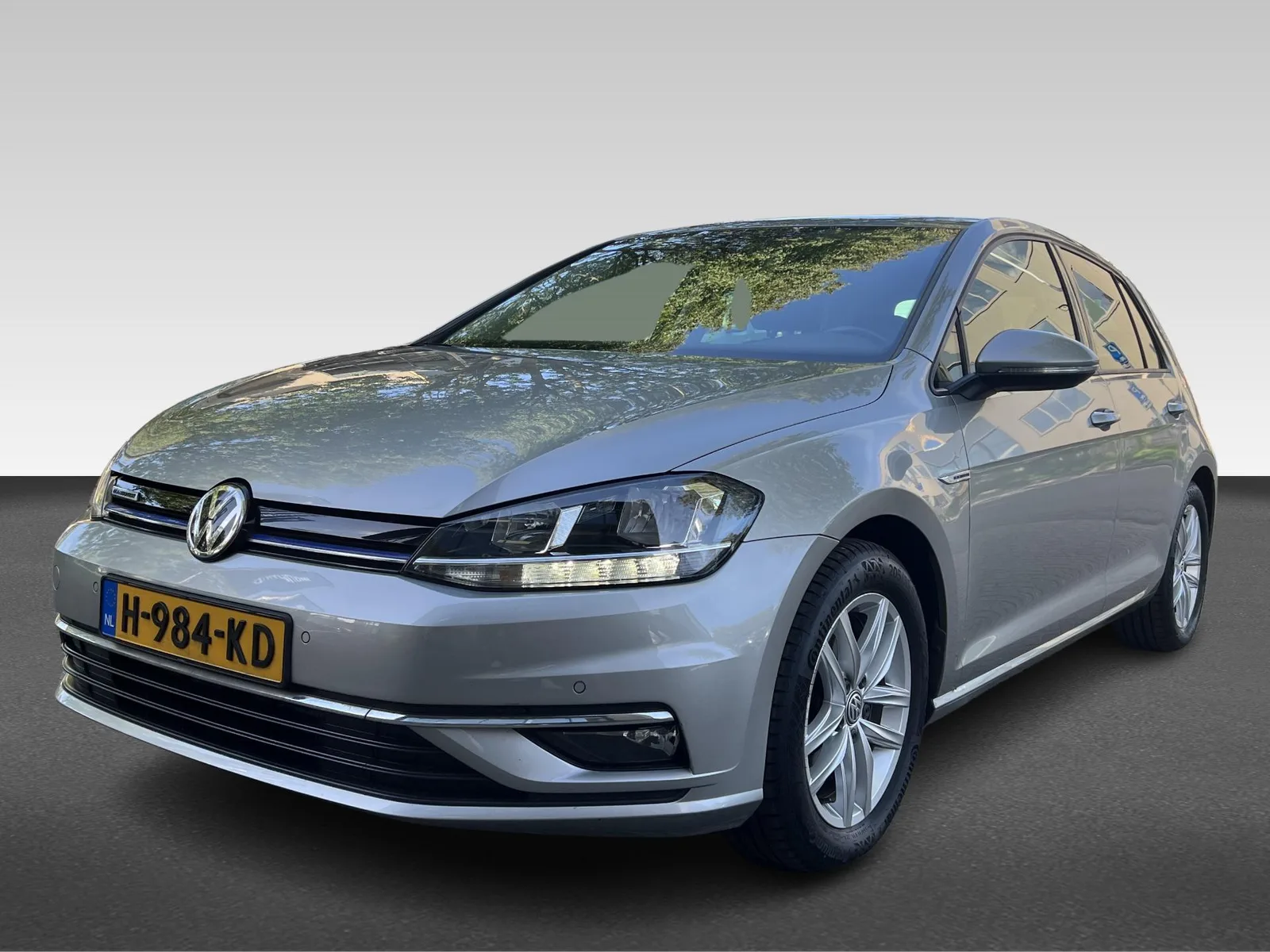 Volkswagen Golf (2019) — foto 1