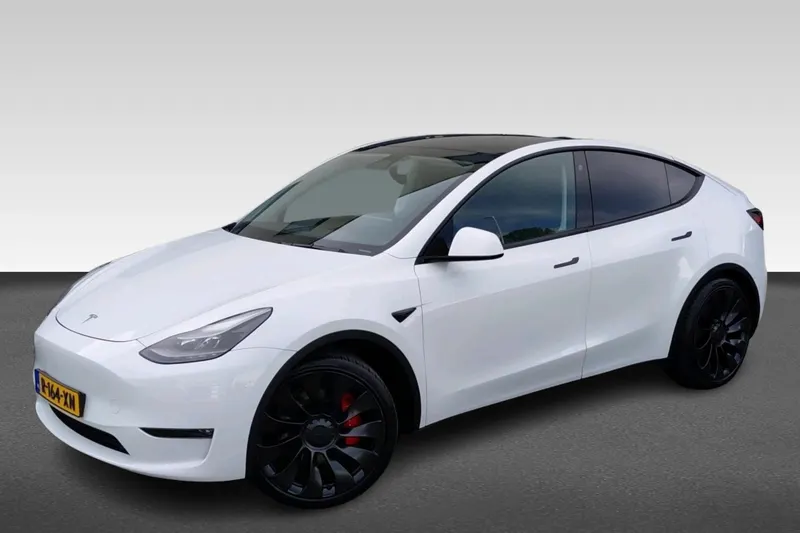 Tesla Model Y (2022)