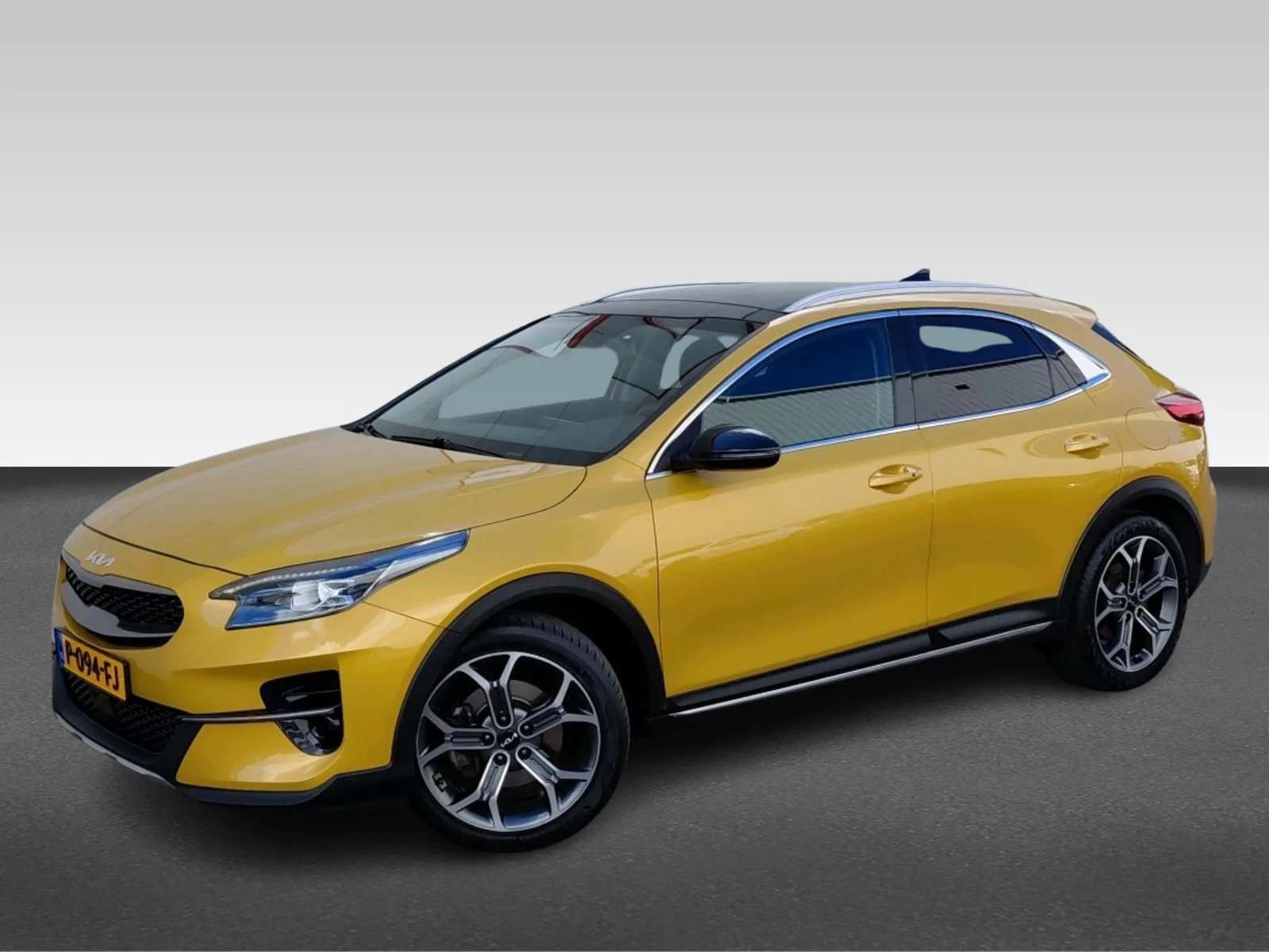 Kia XCeed (2022) — foto 1