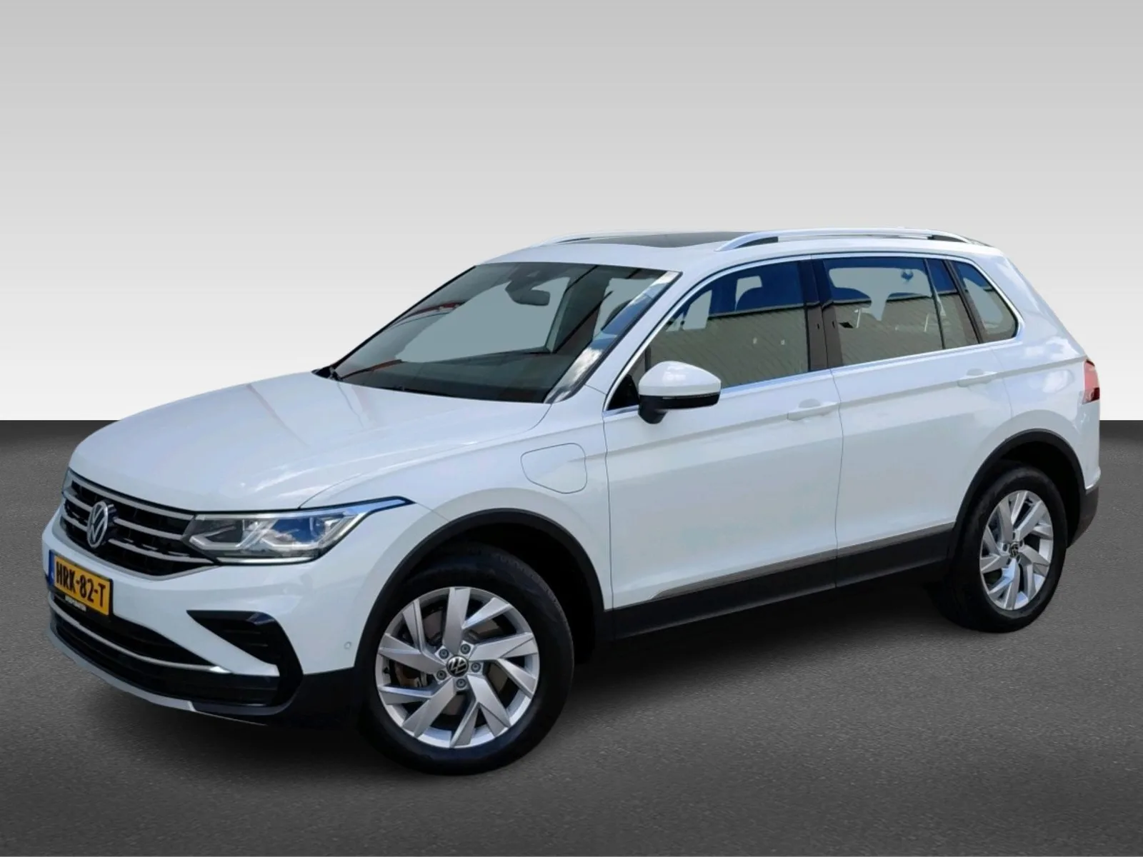 Volkswagen Tiguan (2021) — foto 1