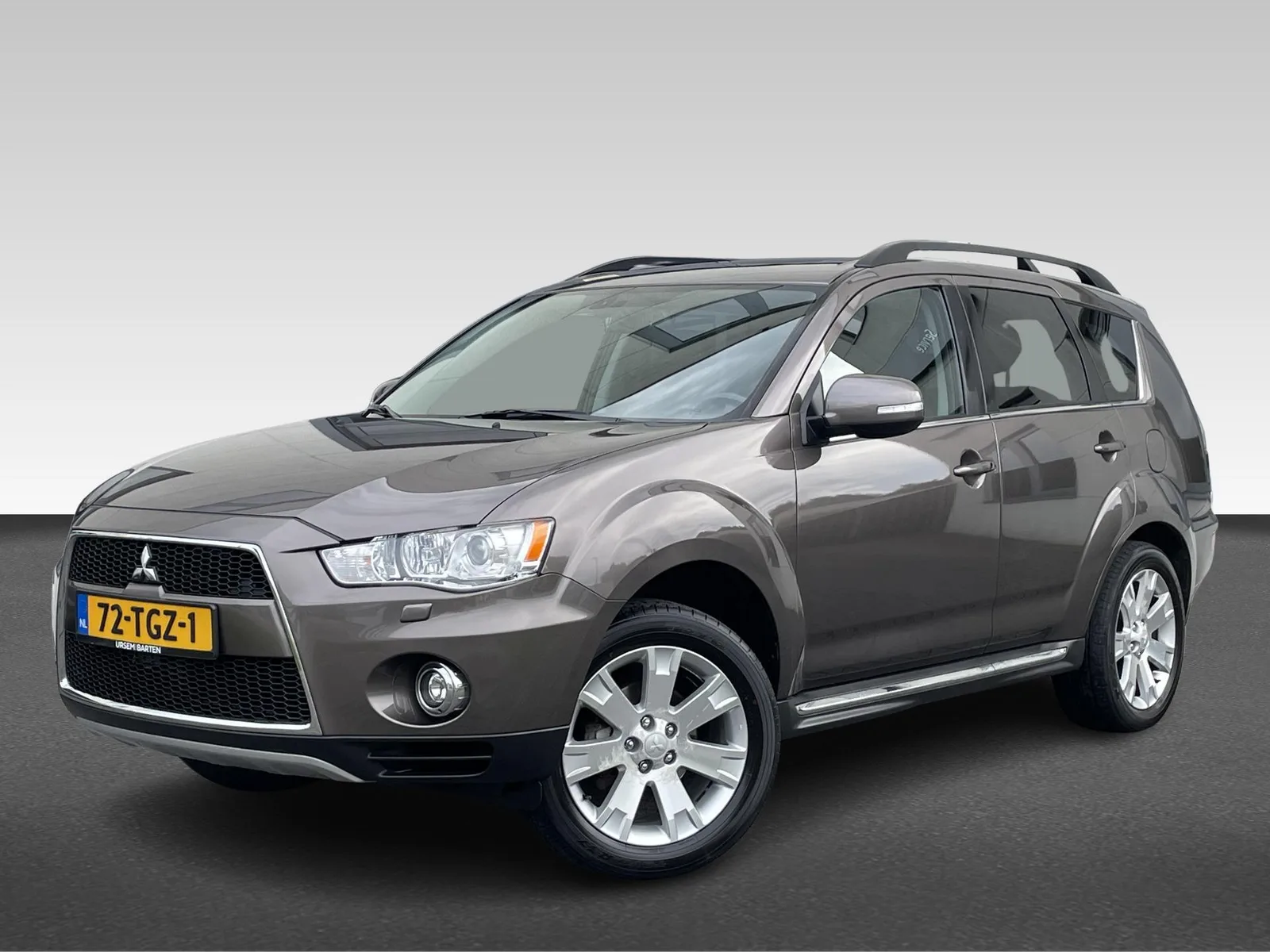 Mitsubishi Outlander (2012) — foto 1