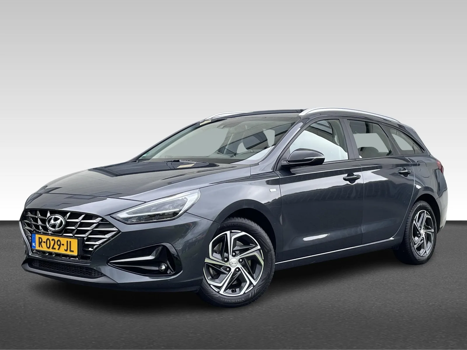 Hyundai i30 (2022) — foto 1