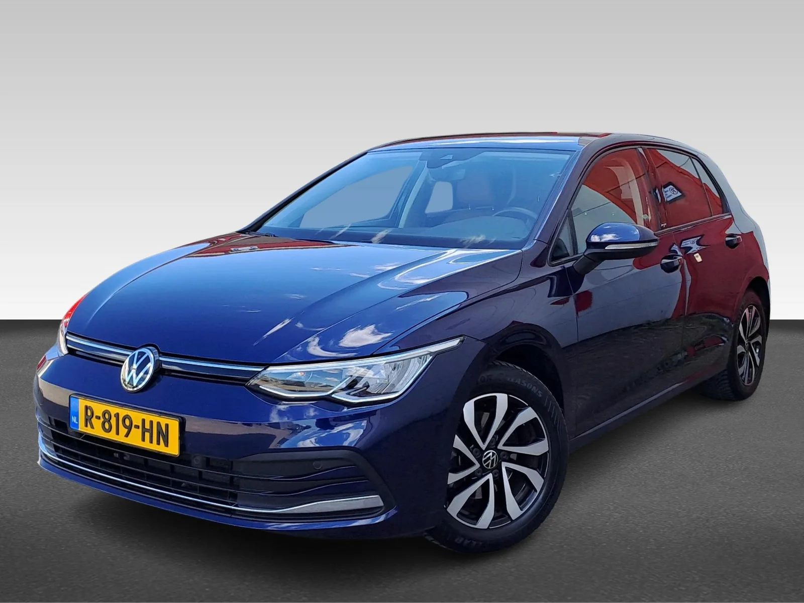 Volkswagen Golf (2022) — foto 1