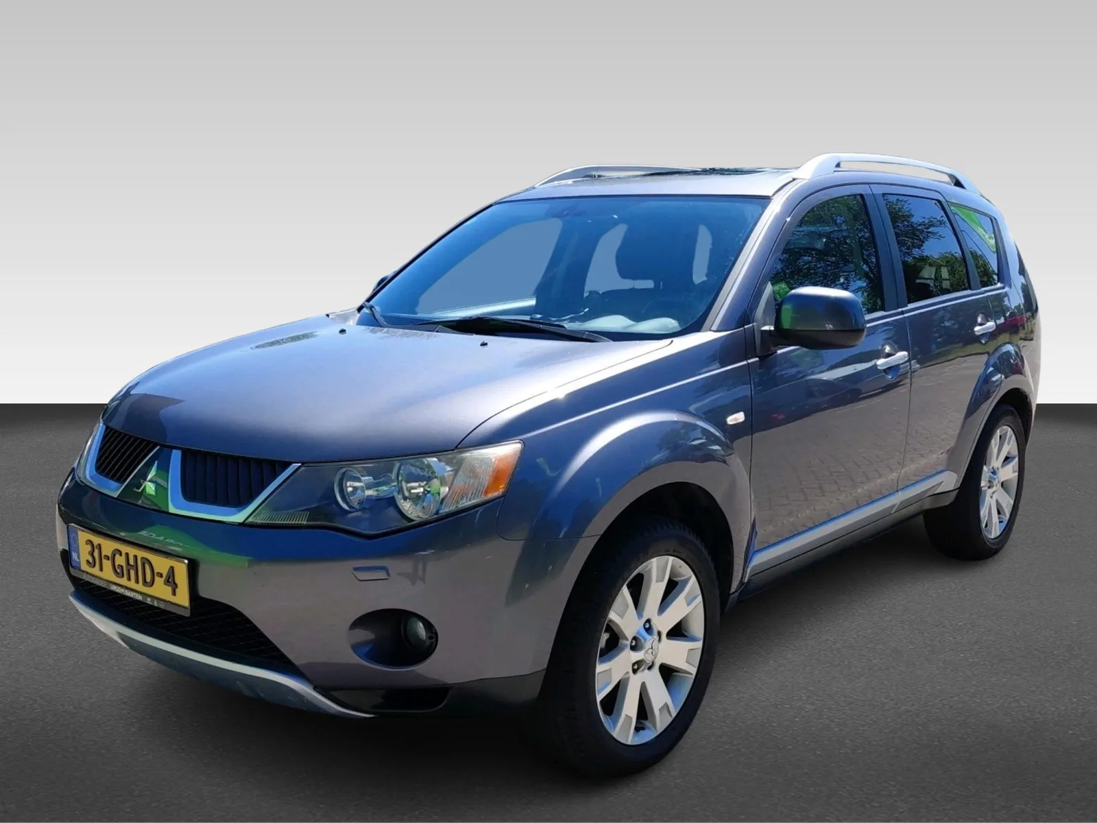 Mitsubishi Outlander (2008) — foto 1