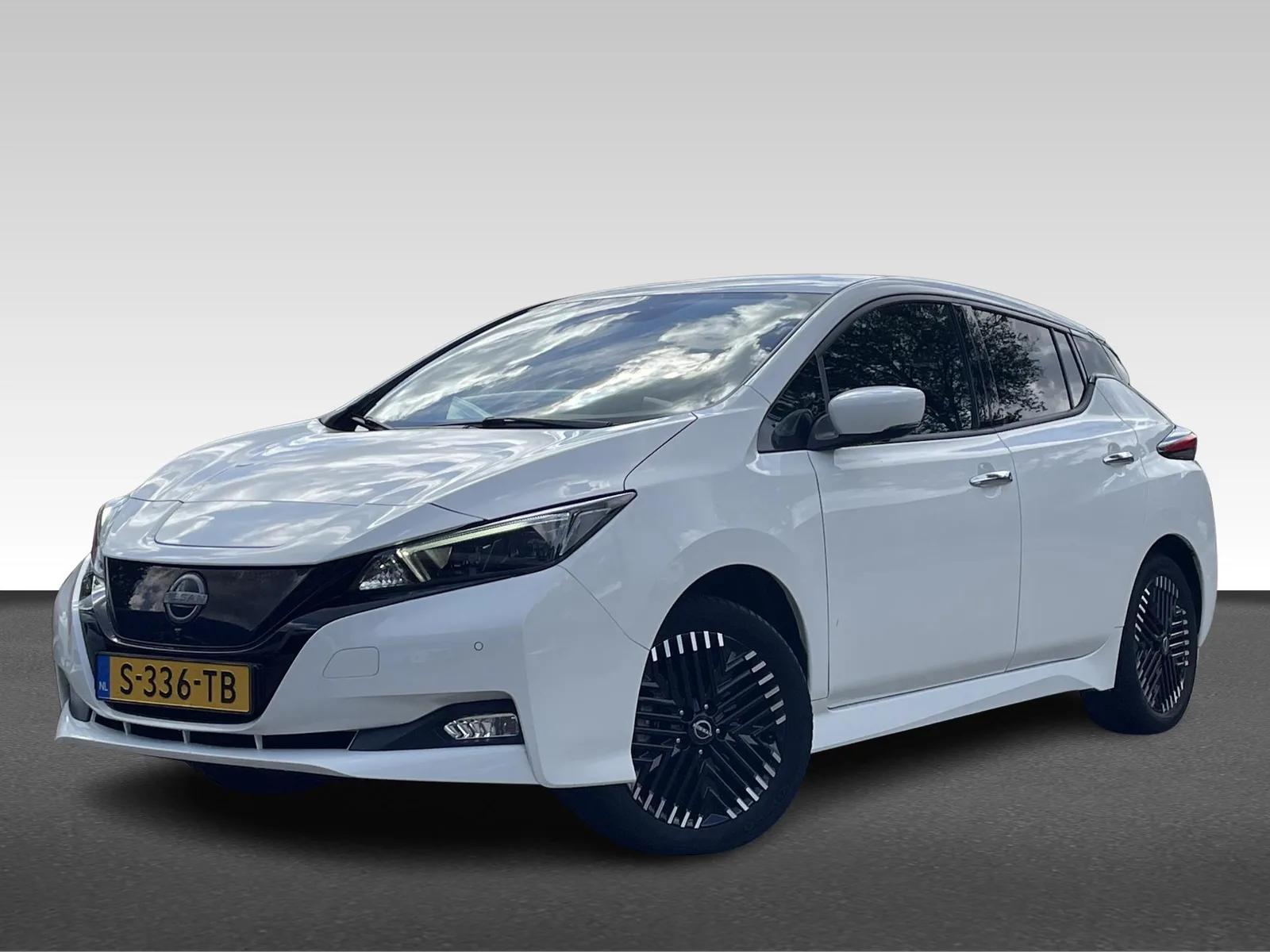 Nissan Leaf (2022) — foto 1