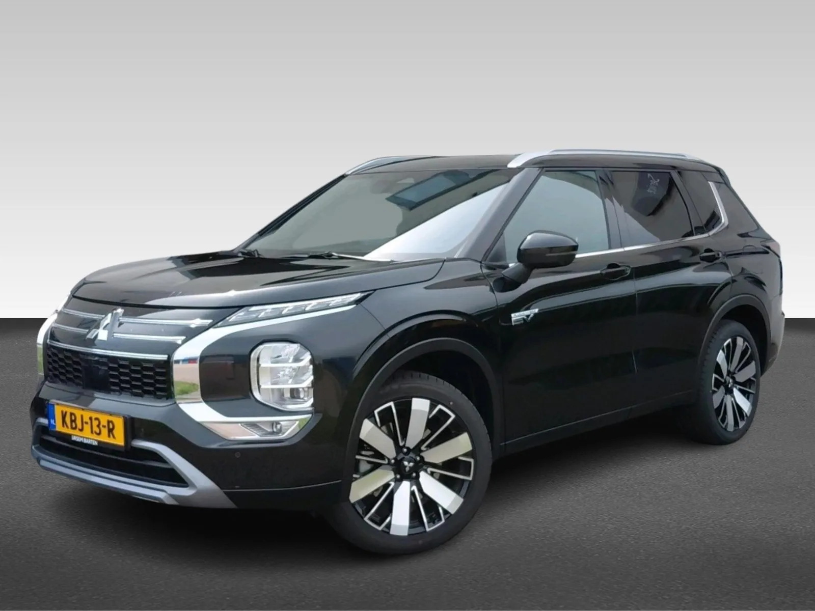 Mitsubishi Outlander (2026) — foto 1