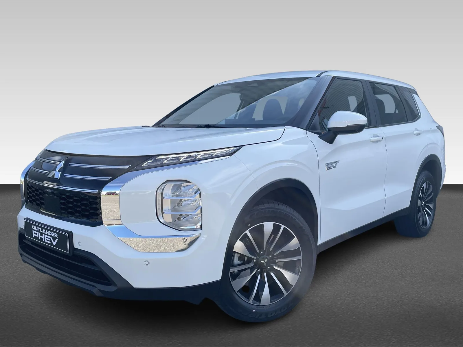 Mitsubishi Outlander (2026) — foto 1