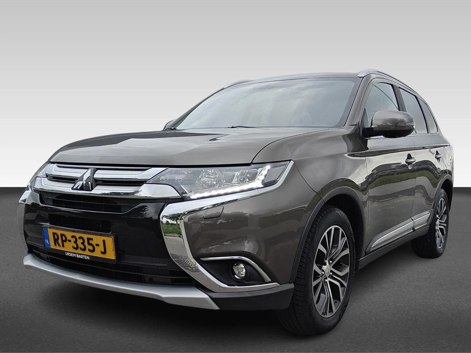 Mitsubishi Outlander (2018) — foto 1