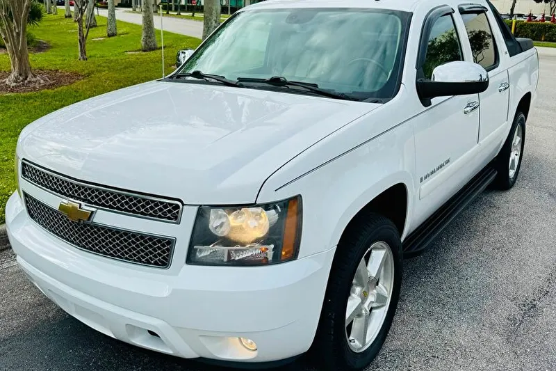 Chevrolet Avalanche (2008)