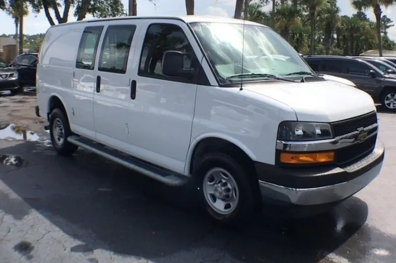 Chevrolet Express (2023)
