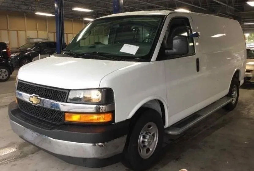 Chevrolet Express (2018) — foto 1