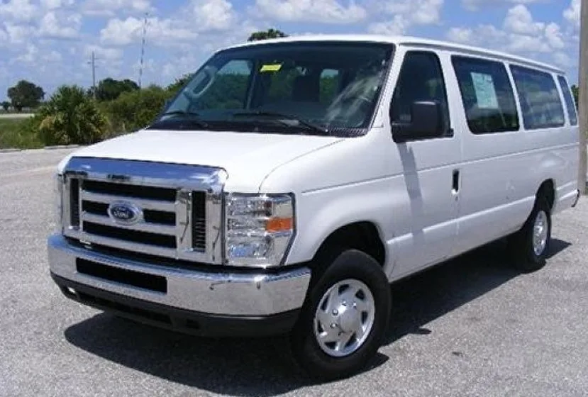 Ford E-250 (2014) — foto 1