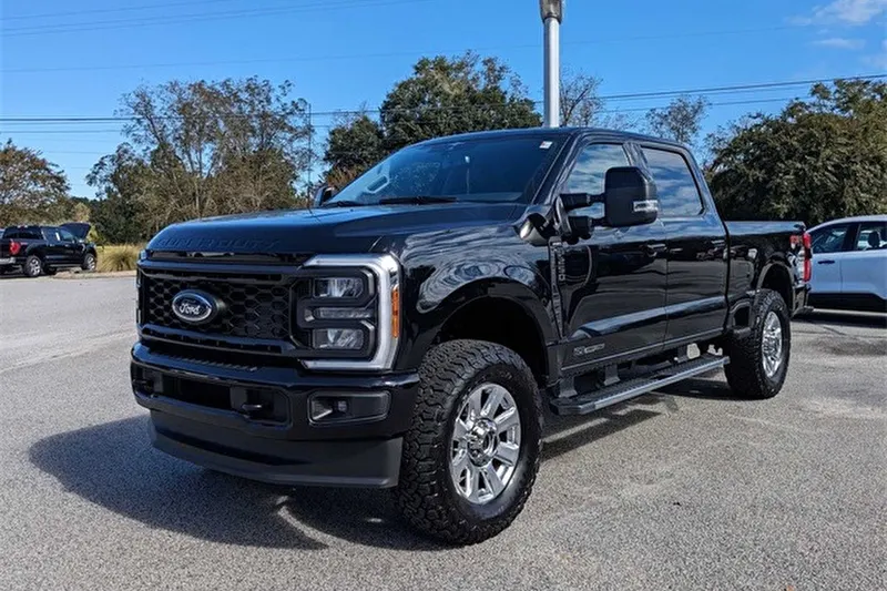 Ford F-250 (2023)