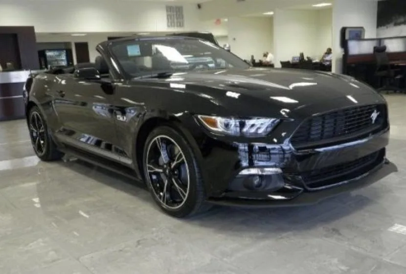 Ford Mustang (2019) — foto 1