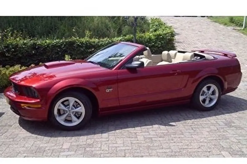 Ford Mustang (2008)