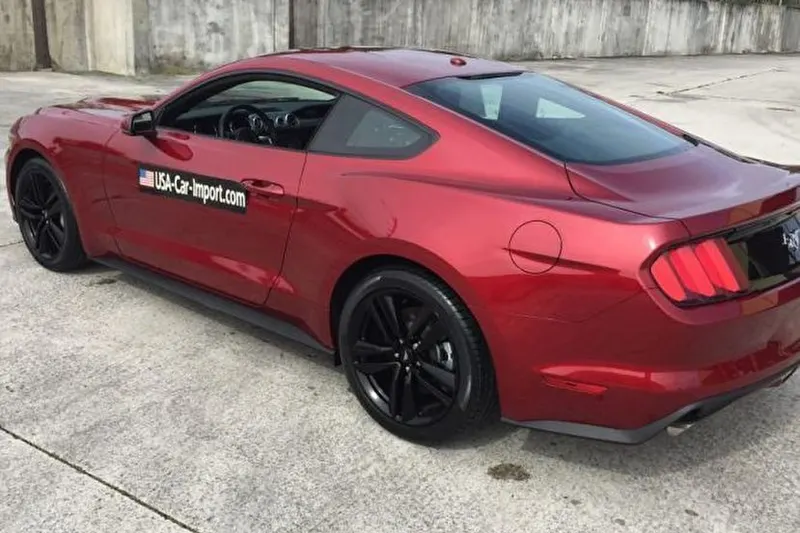 Ford Mustang (2022)