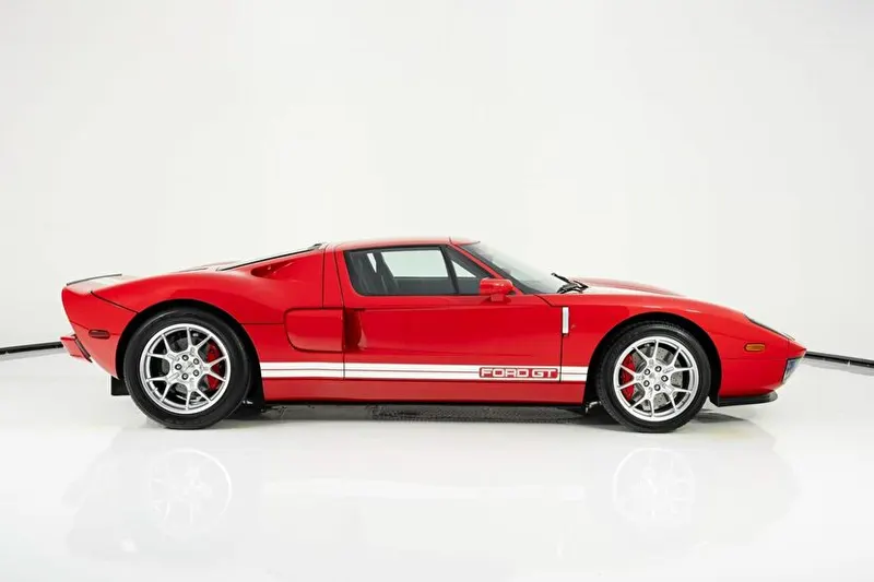 Ford GT (2006)