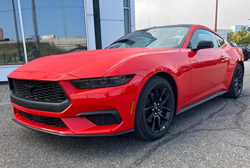 Ford Mustang (2026) — foto 1