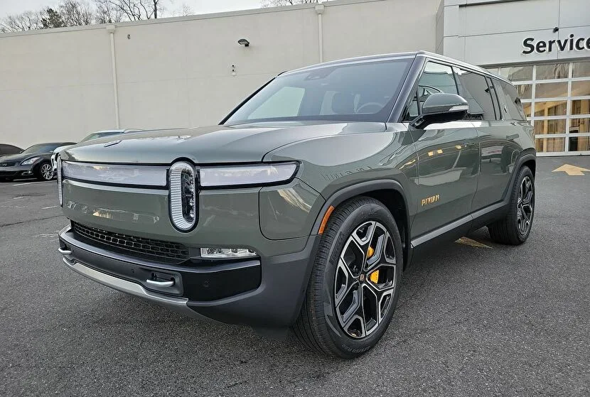 Rivian Lezen (2026) — foto 1