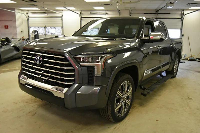Toyota Tundra (2023)