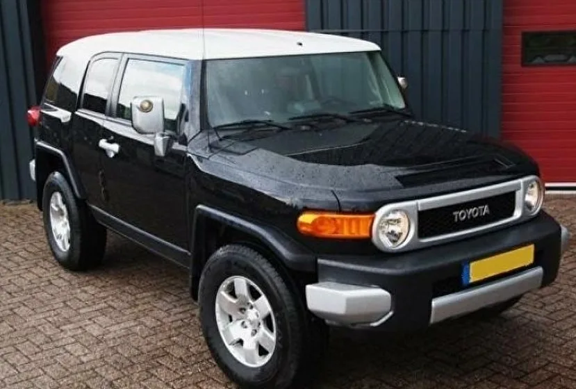 Toyota FJ Cruiser (2009) — foto 1