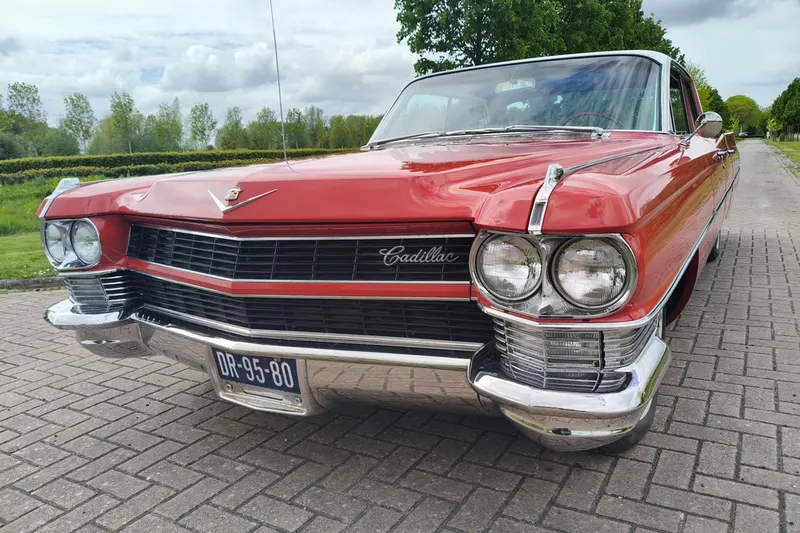 Cadillac Sedan-De-Ville (1965)
