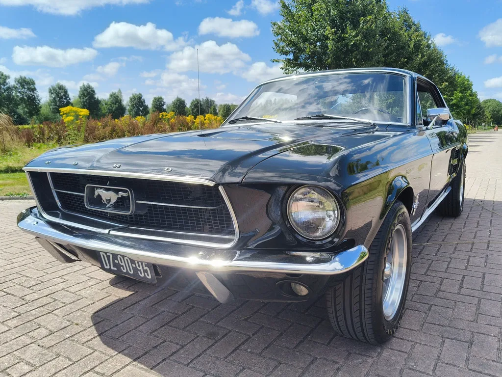 Ford Mustang (1967) — foto 1