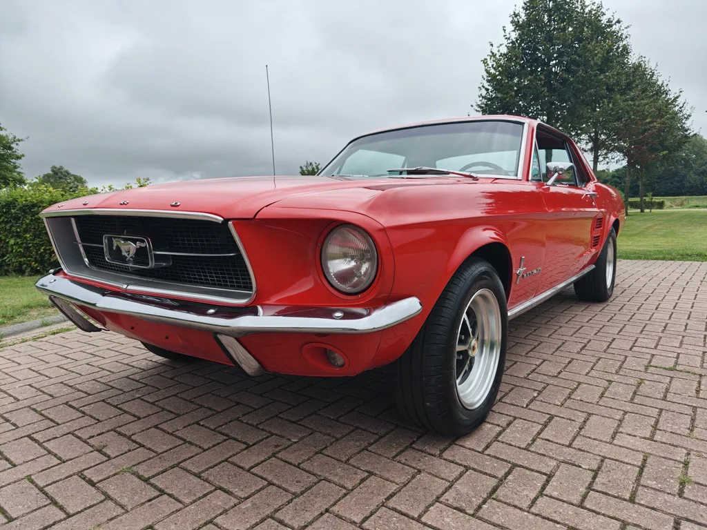 Ford Mustang (1967) — foto 1