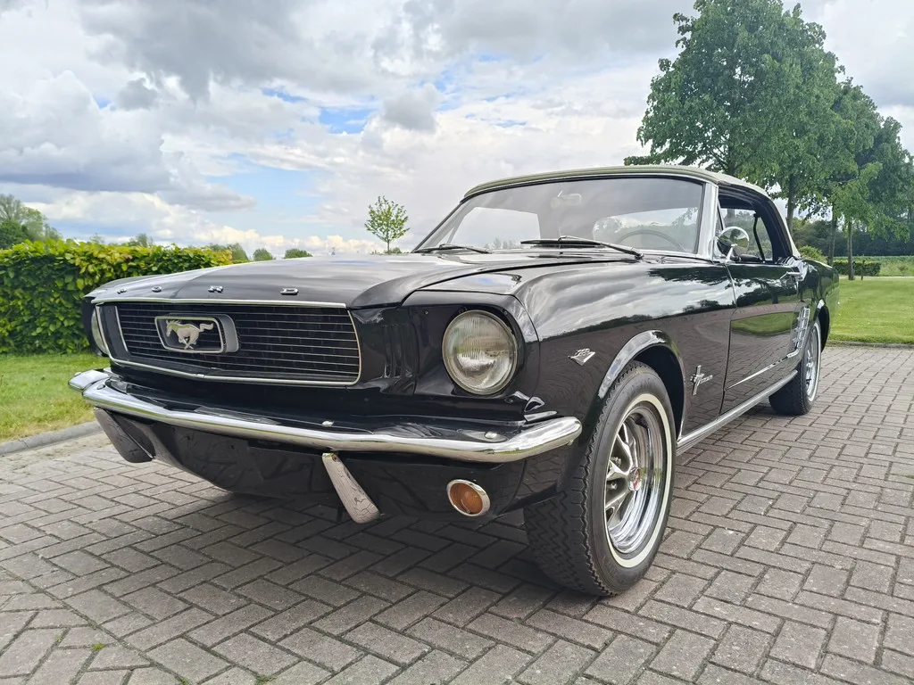 Ford Mustang (1966) — foto 1
