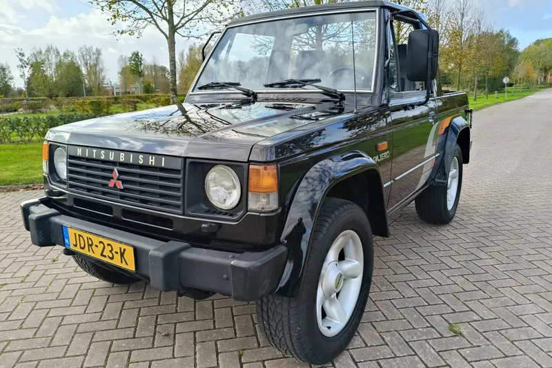 Mitsubishi Pajero (1987)