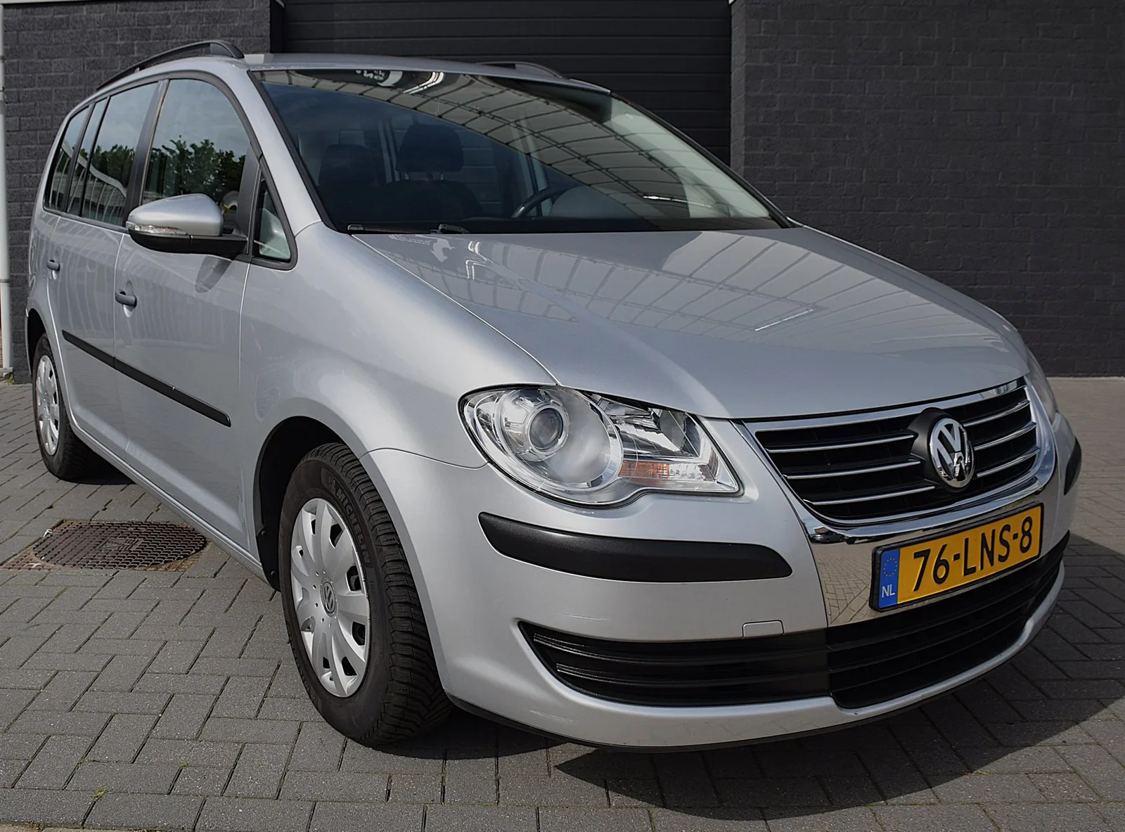 Volkswagen Touran (2010) — foto 1