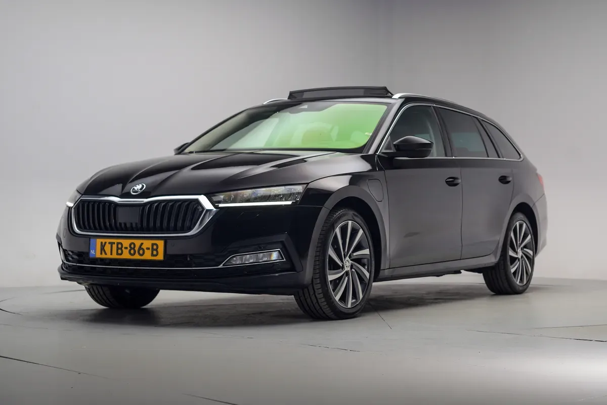Škoda Octavia (2023) — foto 1