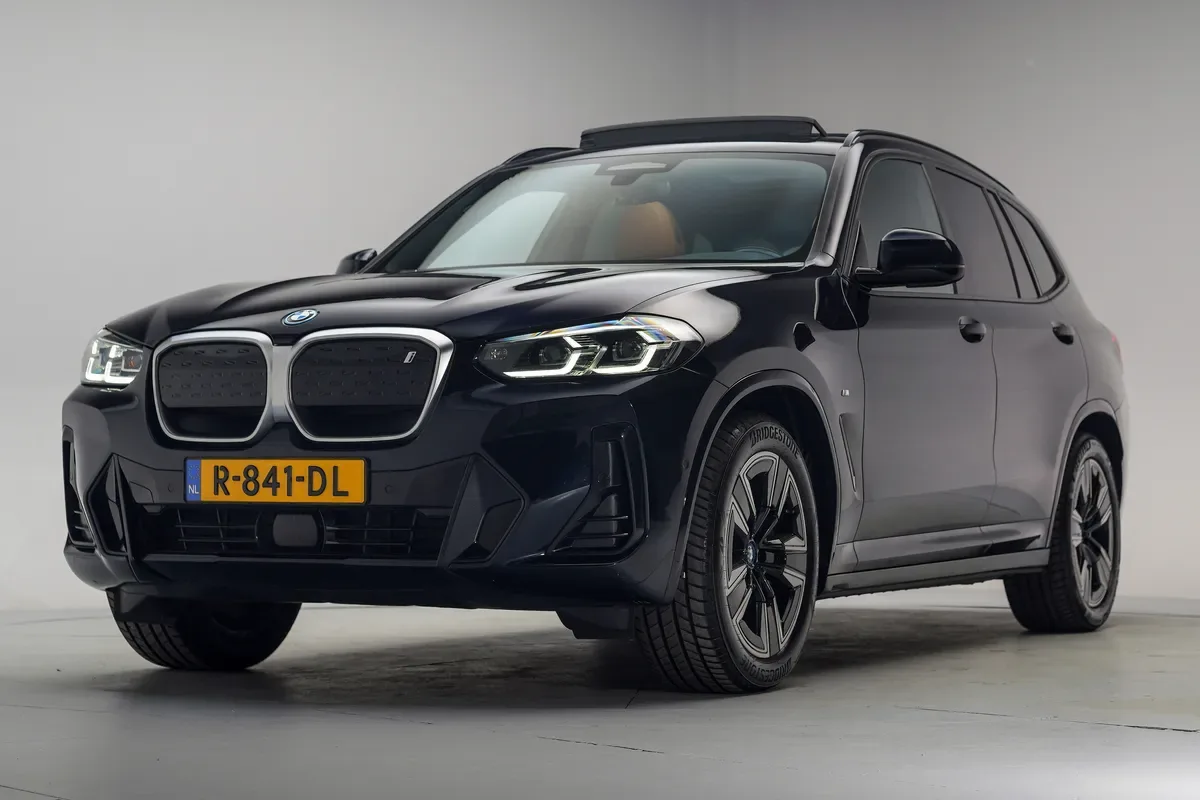 BMW iX3 (2022) — foto 1