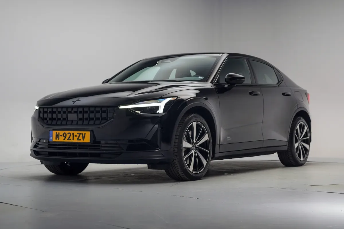 Polestar 2 (2022) — foto 1