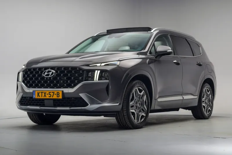 Hyundai Santa Fe (2022)
