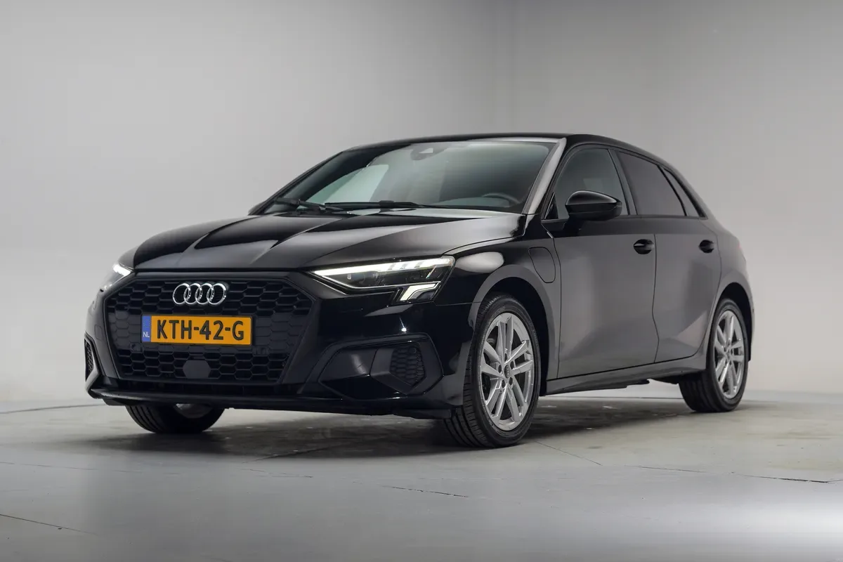 Audi A3 (2022) — foto 1