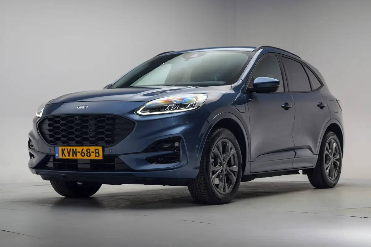 Ford Kuga (2021) — foto 1