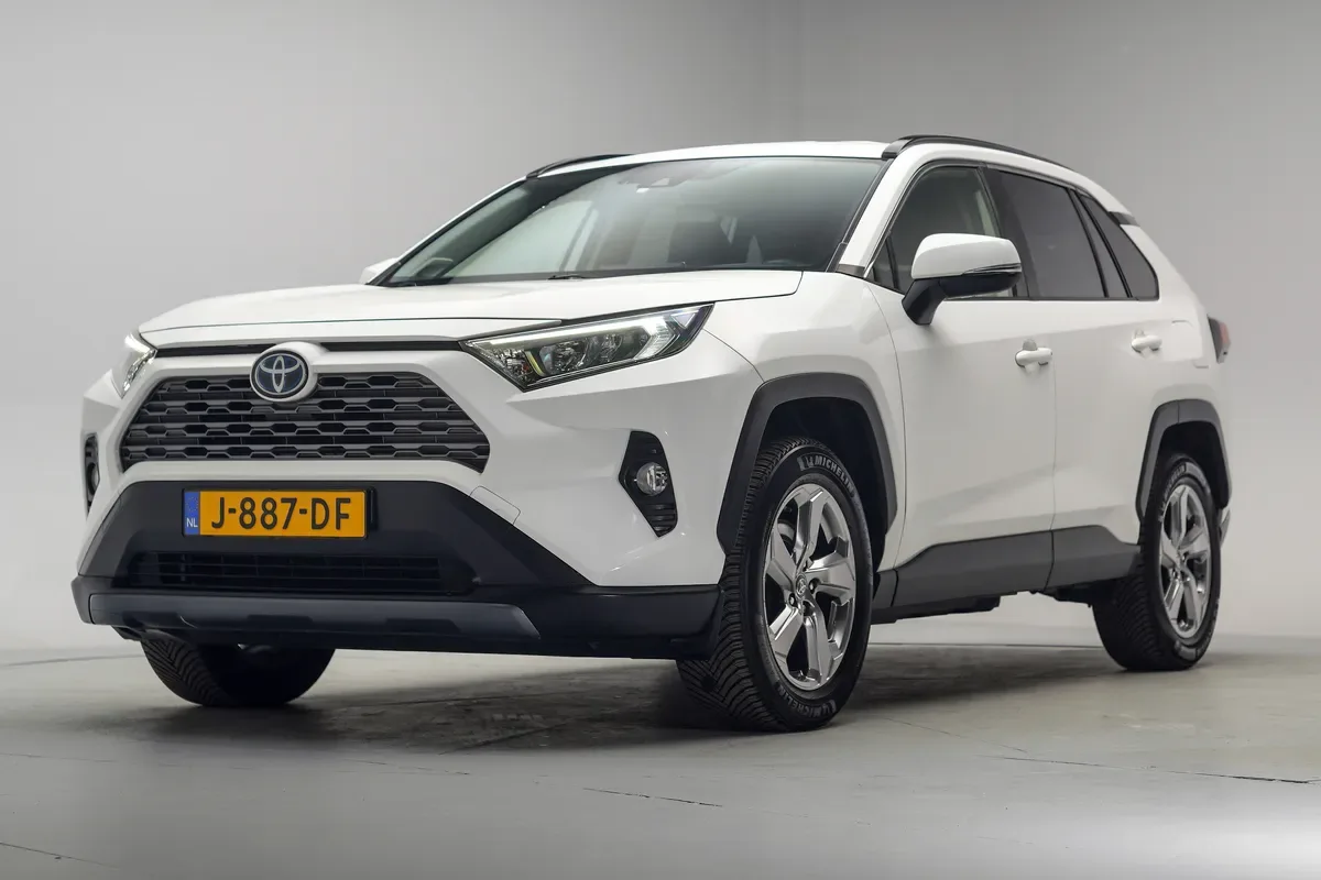 Toyota RAV4 (2020) — foto 1