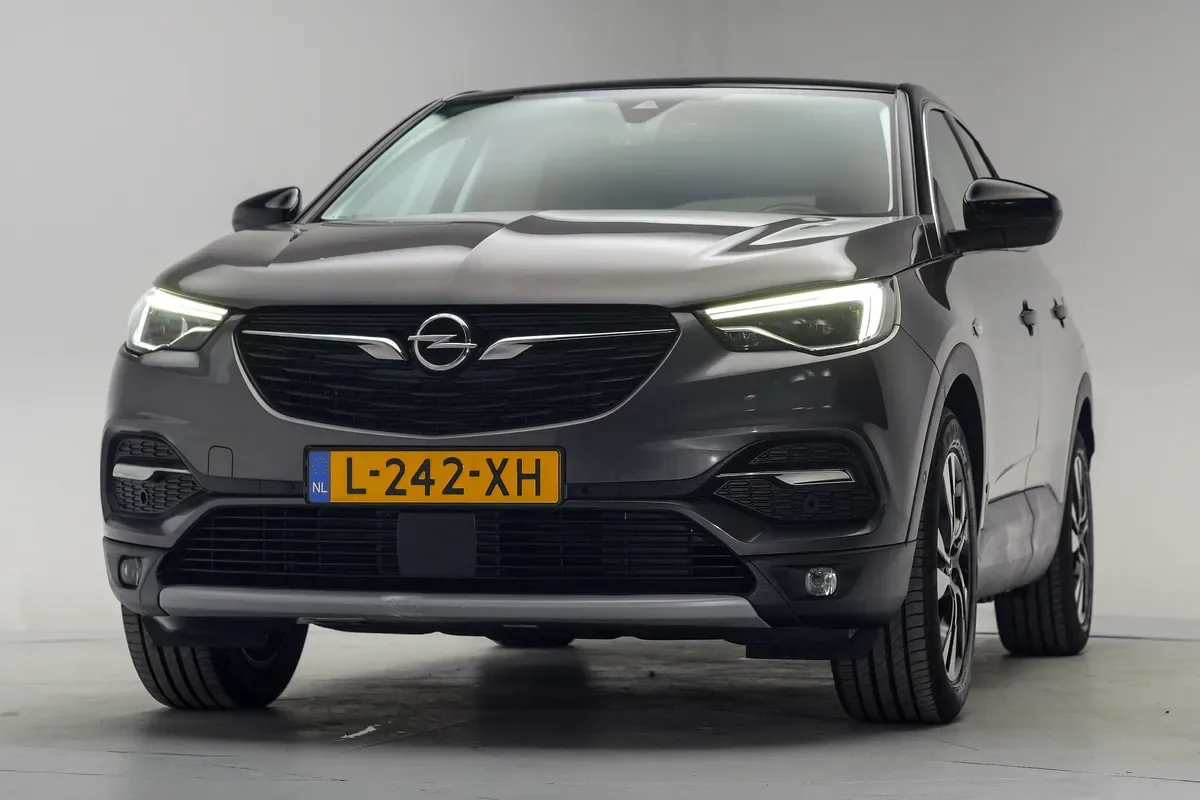 Opel Grandland (2021) — foto 1