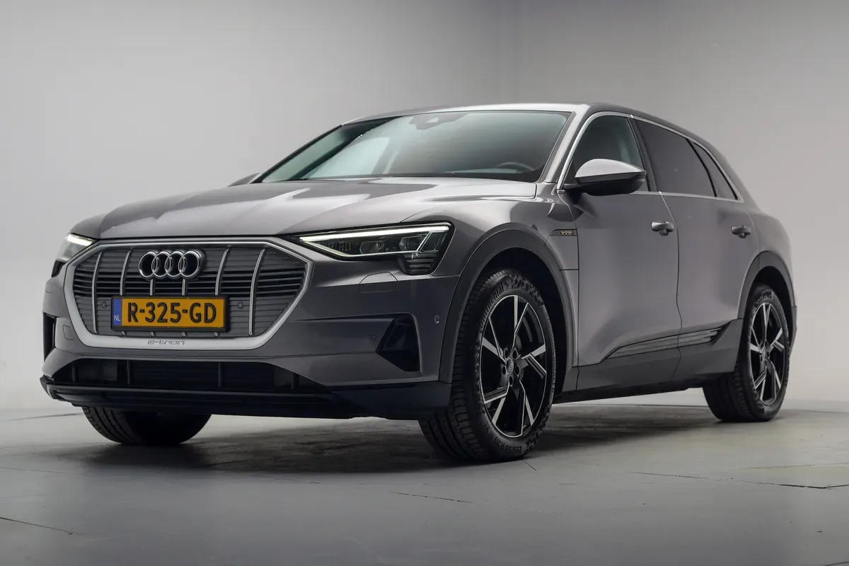 Audi e-tron (2022) — foto 1