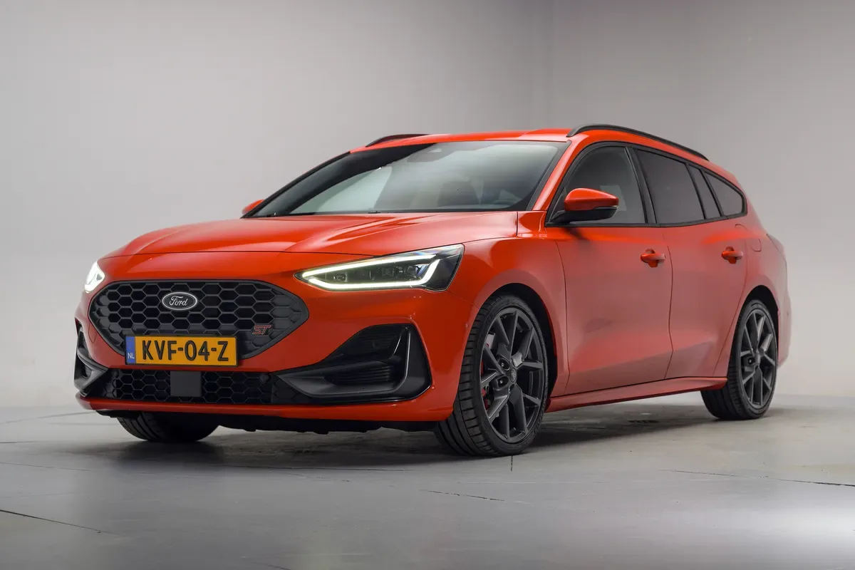 Ford Focus (2023) — foto 1
