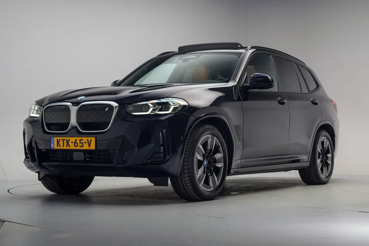 BMW iX3 (2022) — foto 1