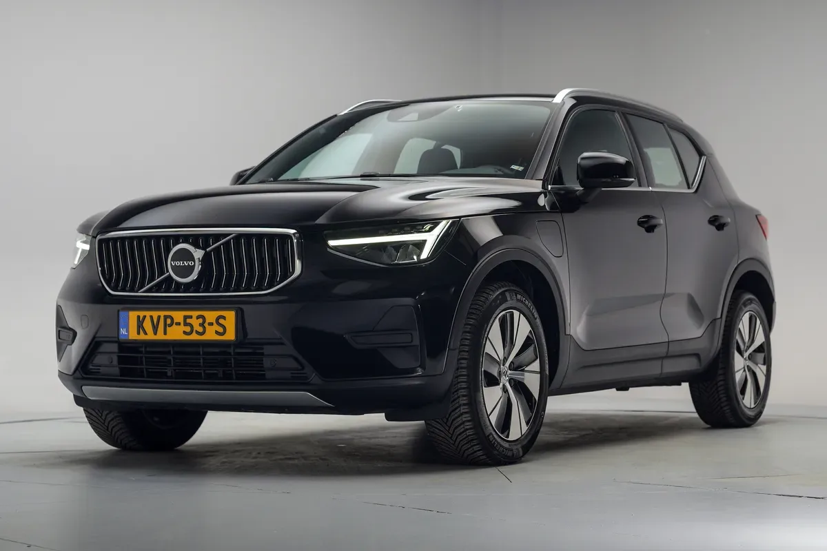 Volvo XC40 (2022) — foto 1